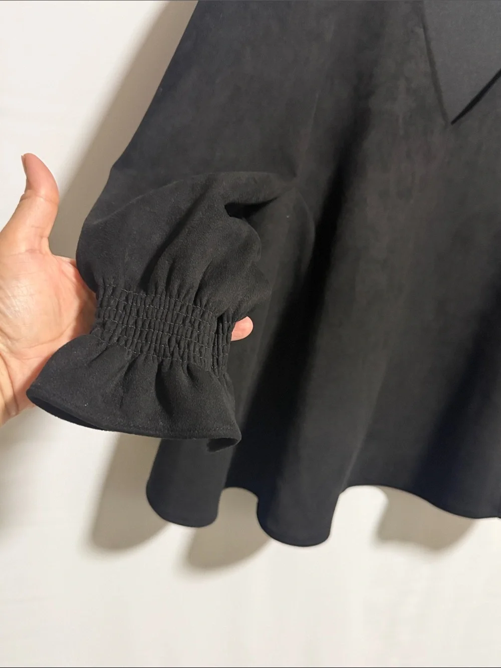 Tuckernuck Black Faux Suede V-Neck Peplum Puff Sleeve Top XS Smocked Cuffs